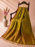 Charu – Dual-Toned Green Maheshwari Silk Saree
